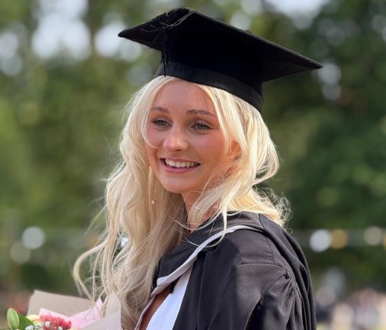 Brooke Hawkins Bulletin Photo (560 x 480 px)